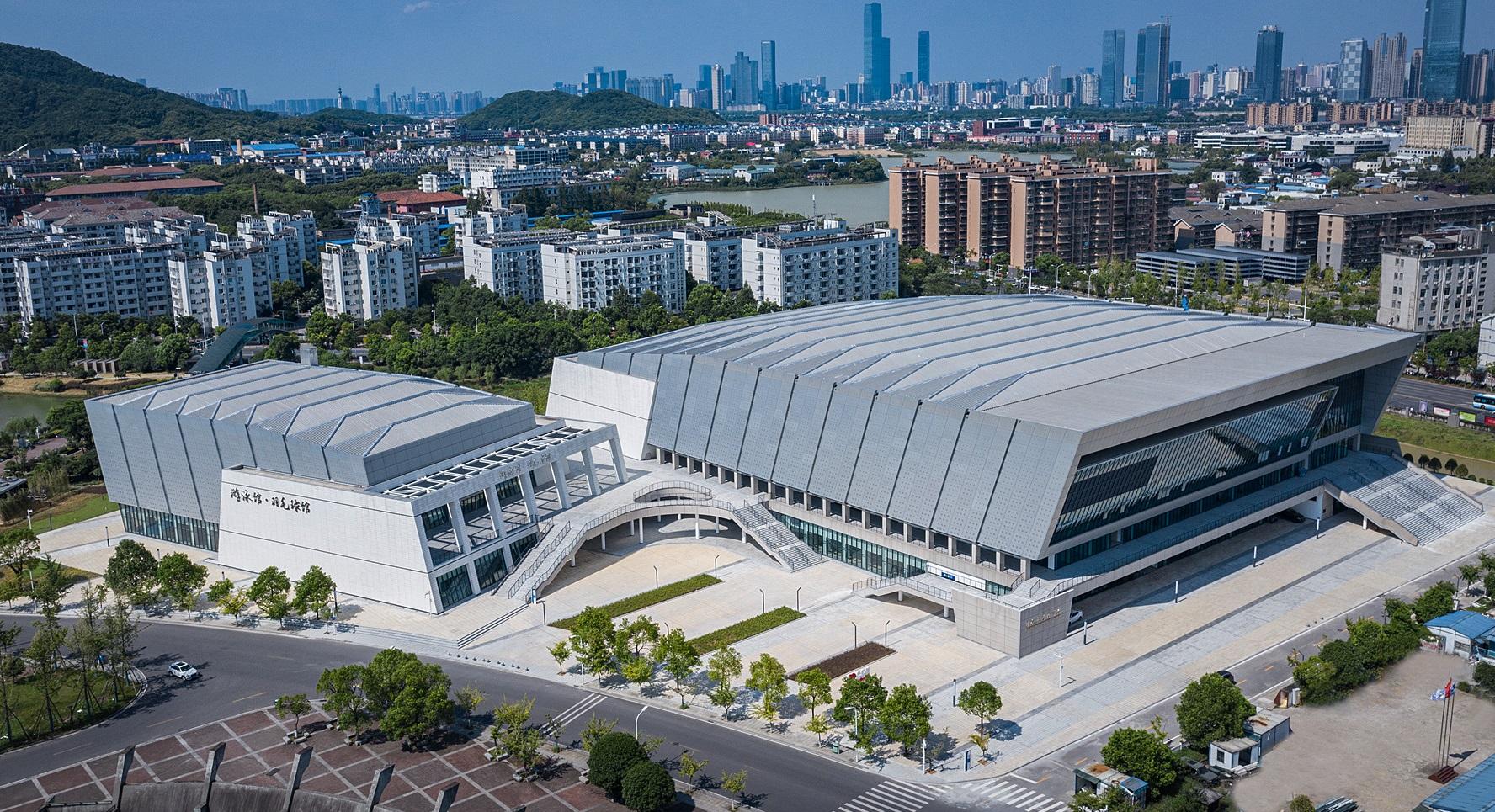 公司承建的中南大學(xué)新校區(qū)體育館（游泳館）建設(shè)工程榮獲兩項(xiàng)（土建、安裝）中國(guó)建設(shè)工程魯班獎(jiǎng)